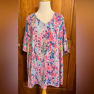 Plus Size  3X Plant Print V Neck T-Shirt
— Multicolor. V-neck pre-owned. Comfy